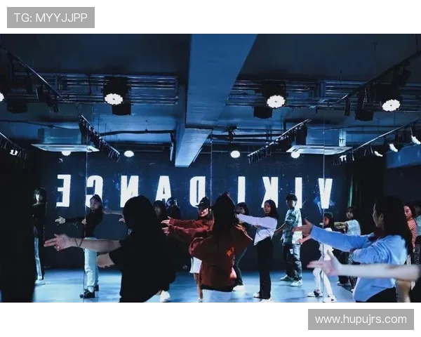 成都街舞队的控制艺术揭秘：深度解析街舞文化的魅力与挑战